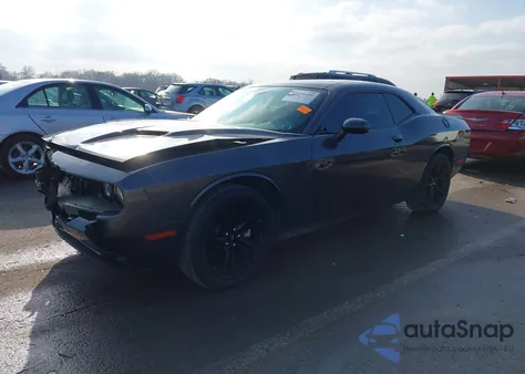 2018 Dodge Challenger Sxt Plus z USA, uszkodzony, nr VIN 2C3CDZAG9JH276860